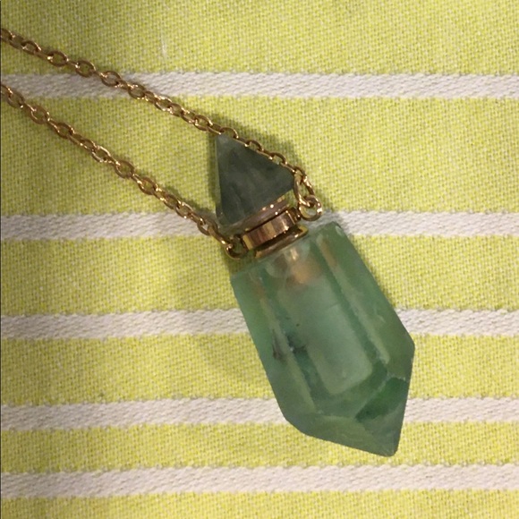 Stone Bottle Diffuser Neclace - Picture 9 of 10